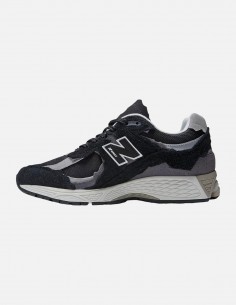 Scarpe New Balance M2002... 2